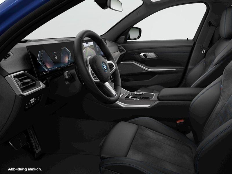 Gebraucht BMW 330e Shadowline 292 PS (214 kW) 2023 Blau Kombi