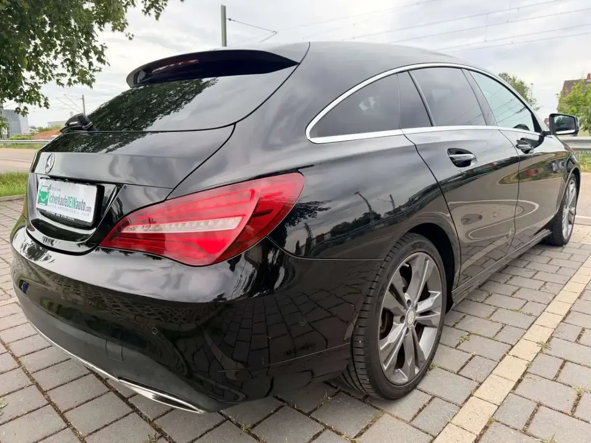 Gebraucht Mercedes CLA180 122 PS (89 kW) 2016 Schwarz Limousine