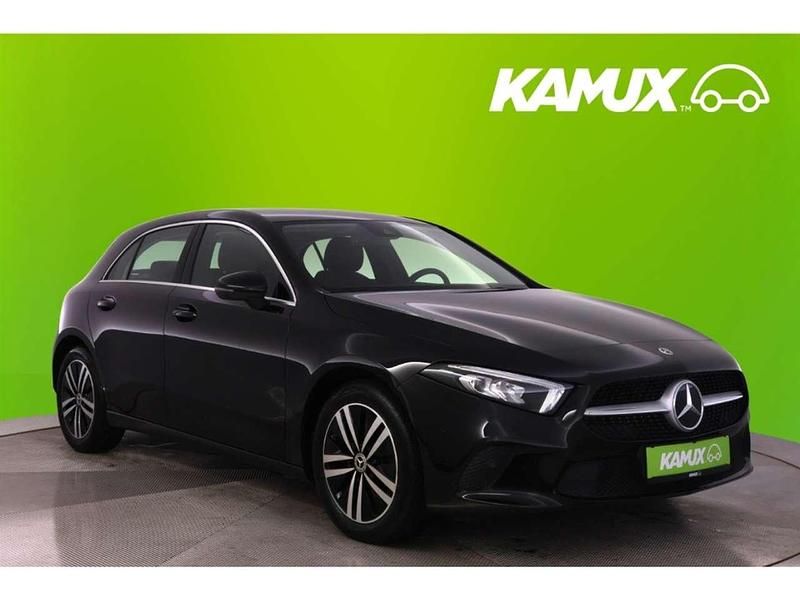 Nachtschwarz Gebraucht 2022 Mercedes A200 Advanced Limousine | 23.500 € (Fairer Preis) - Bild 1/3