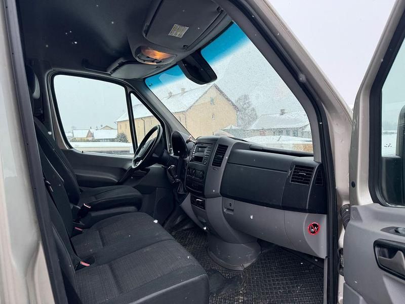 Second-hand Mercedes Sprinter 163 CP (119 kW) 2018 Argintiu Van