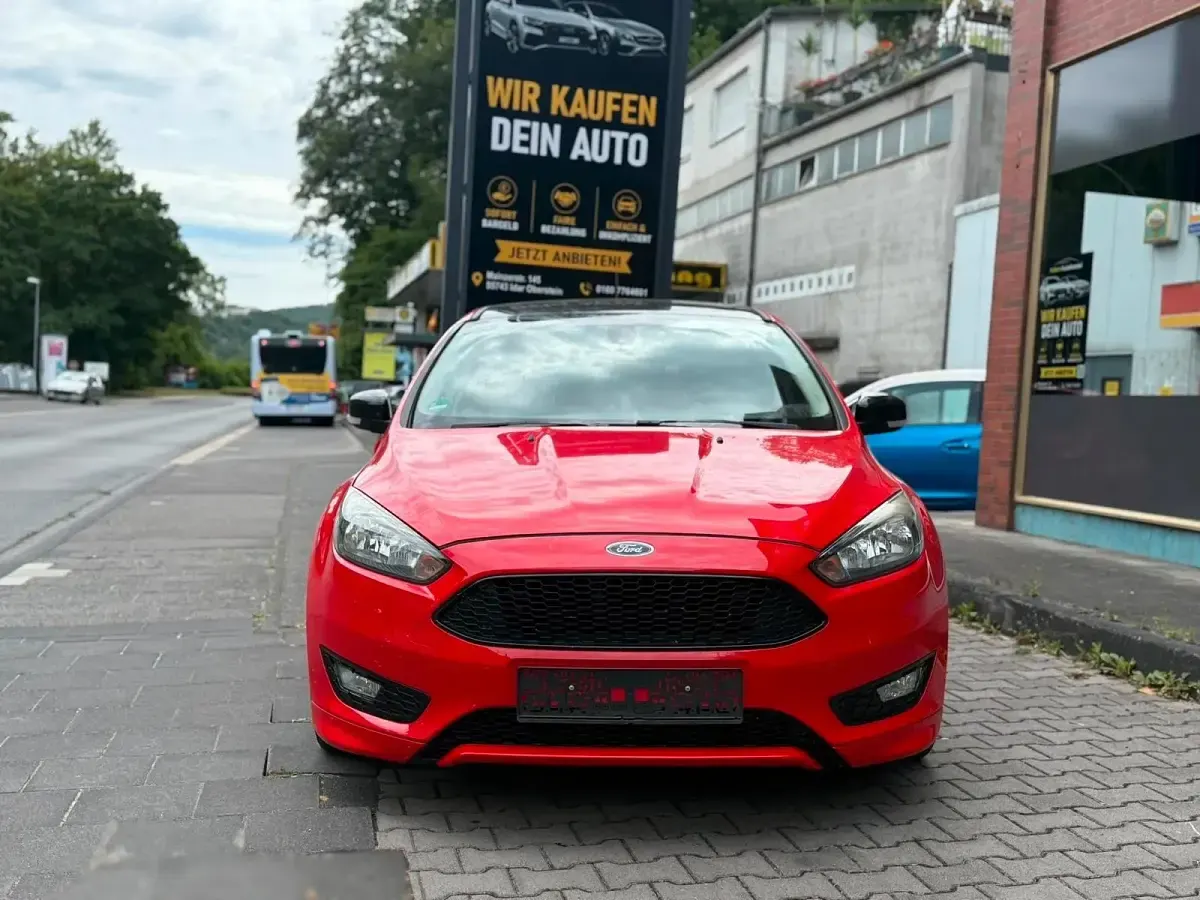Gebraucht Ford Focus 150 PS (110 kW) 2015 Rot Limousine