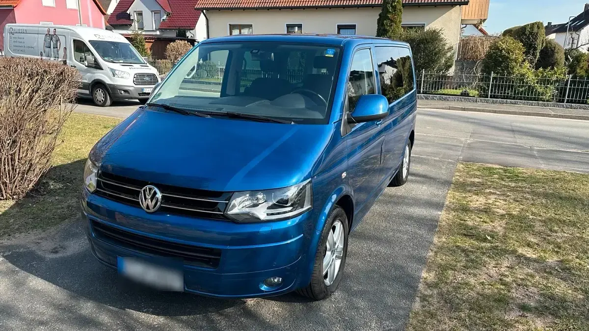 Second-hand VW Multivan 180 CP (132 kW) 2015 Albastru Monovolum