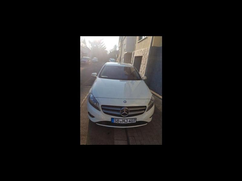 Gebraucht Mercedes A180 122 PS (89 kW) 2014 Weiß Coupé