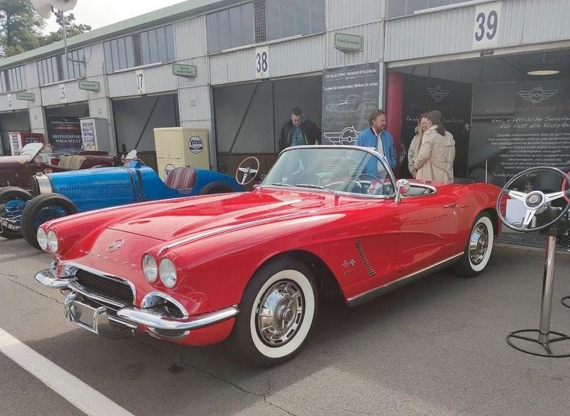 Rot Gebraucht 1962 Chevrolet Corvette Cabrio | 85.000 € - Bild 1/1