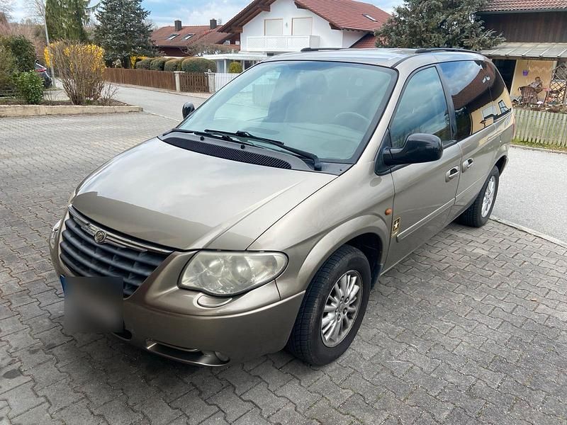 Gebraucht 2004 Chrysler Voyager Van / Kleinbus | 3.000 € (Etwas zu teuer) - Bild 1/4