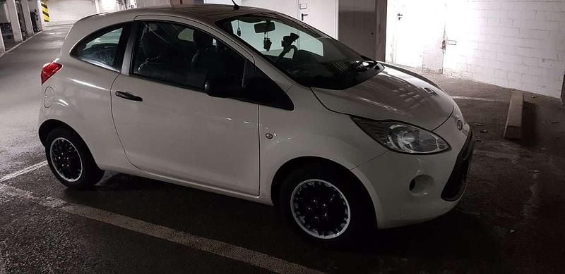 Gebraucht Ford Ka Titanium 69 PS (50 kW) 2016 Limousine