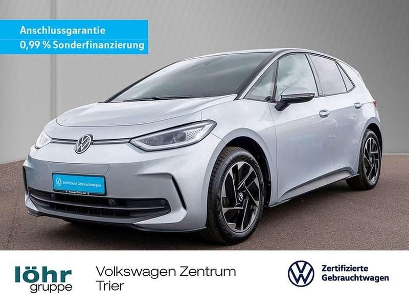Scale silver metallic Gebraucht 2024 VW ID.3 Pro Kleinwagen | 34.980 € (Fairer Preis) - Bild 1/3