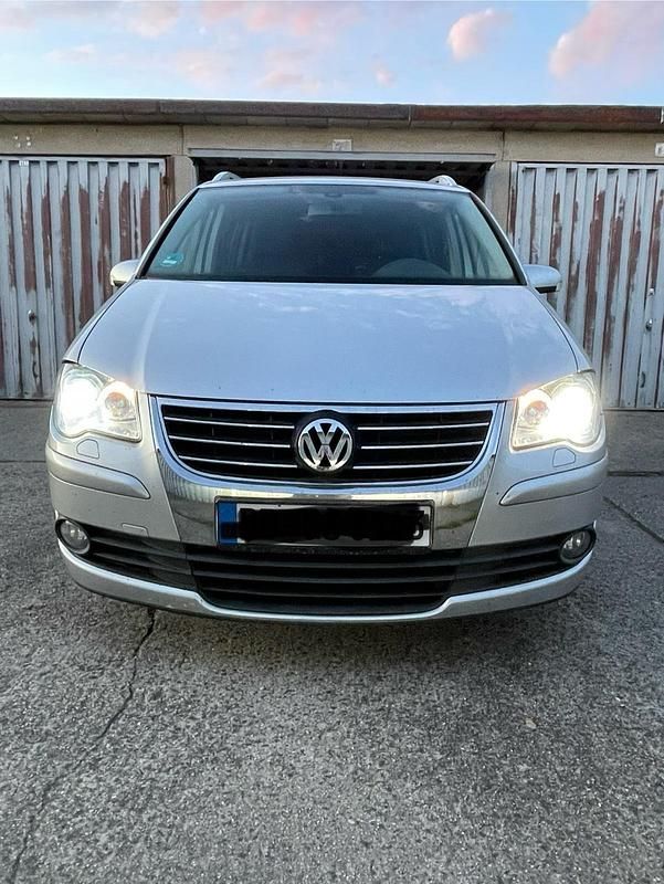 Silber Gebraucht 2008 VW Touran Van / Kleinbus | 2.400 € (Superpreis) - Bild 1/4