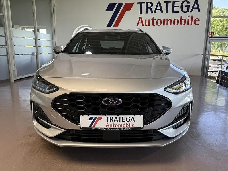 Gebraucht Ford Focus ST-Line X 155 PS (114 kW) 2024 Silber Limousine