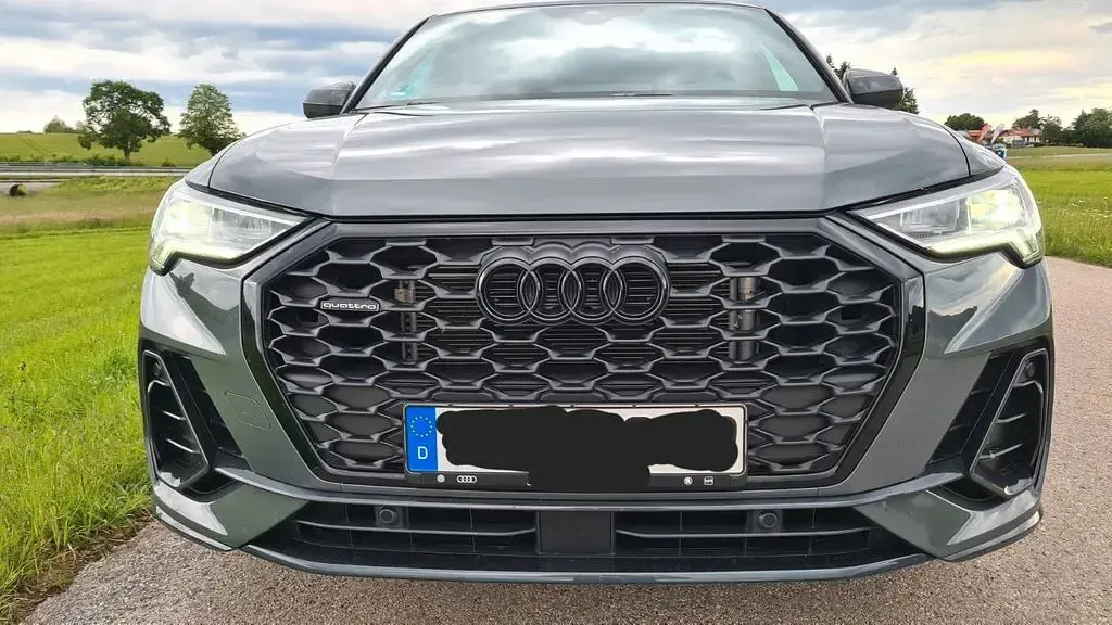 Gebraucht Audi Q3 Sportback 190 PS (139 kW) 2022 Grau SUV