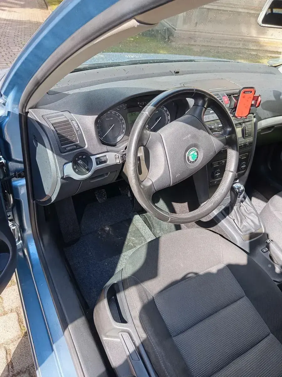 Gebraucht Skoda Octavia Ambiente 102 PS (75 kW) 2008 Grau Kombi