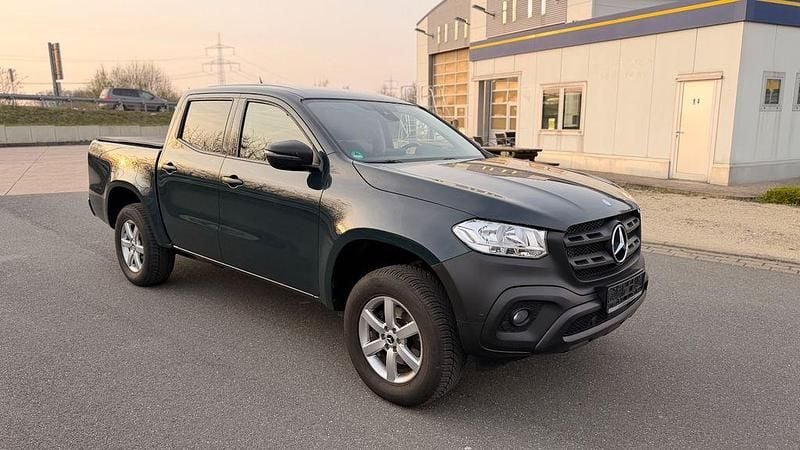 Gebraucht Mercedes X220 163 PS (119 kW) 2018 Grün Pickup