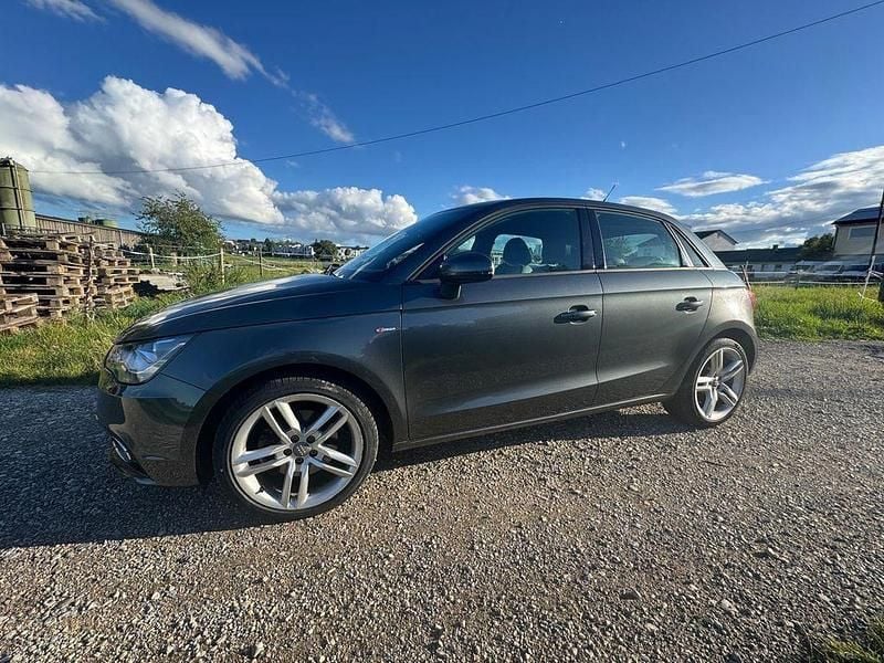 Silber Gebraucht 2014 Audi A1 Sportback S-Line Kleinwagen | 12.400 € (Superpreis) - Bild 1/4