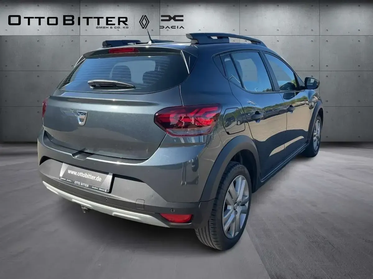 Gebraucht Dacia Sandero Essentiel 91 PS (66 kW) 2021 Grau Van / Kleinbus