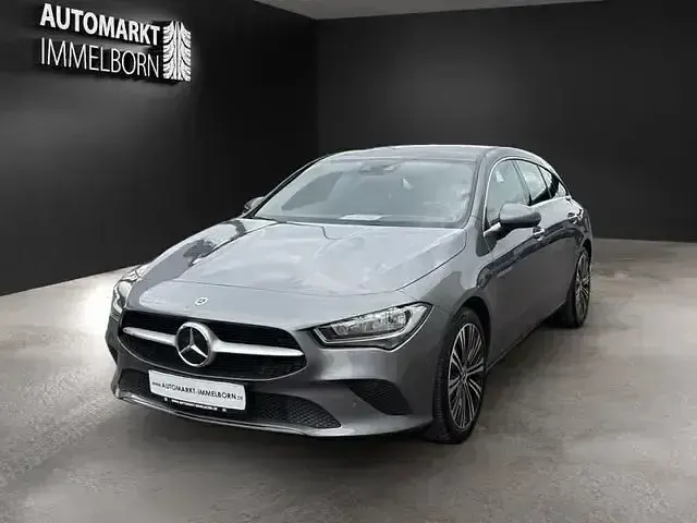 Gebraucht Mercedes CLA200 Shooting Brake Progressive 163 PS (119 kW) 2022 Grau Kombi