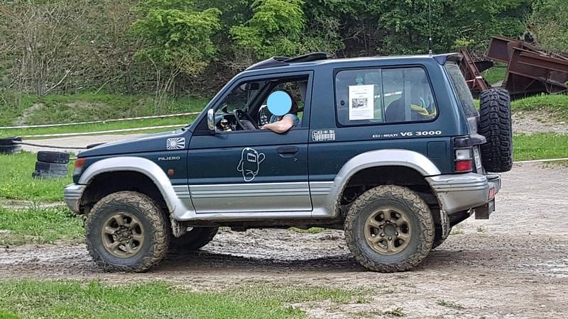 Gebraucht Mitsubishi Pajero 177 PS (130 kW) 1997 Grün SUV