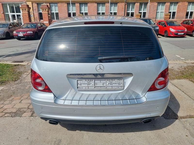 Gebraucht Mercedes R320 224 PS (164 kW) 2009 Silber Van / Kleinbus