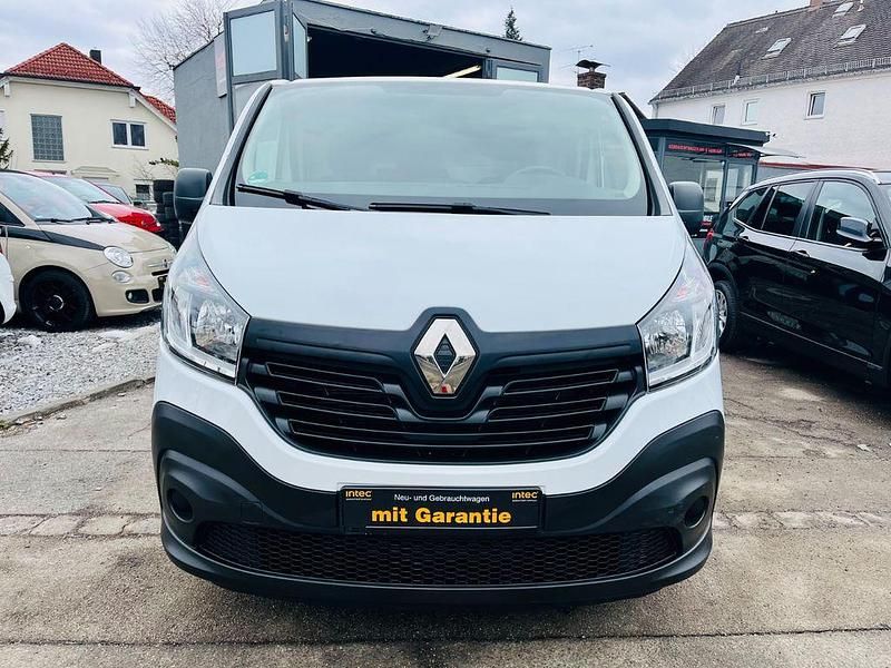 Gebraucht Renault Trafic 145 PS (106 kW) 2018 Weiß Van / Kleinbus