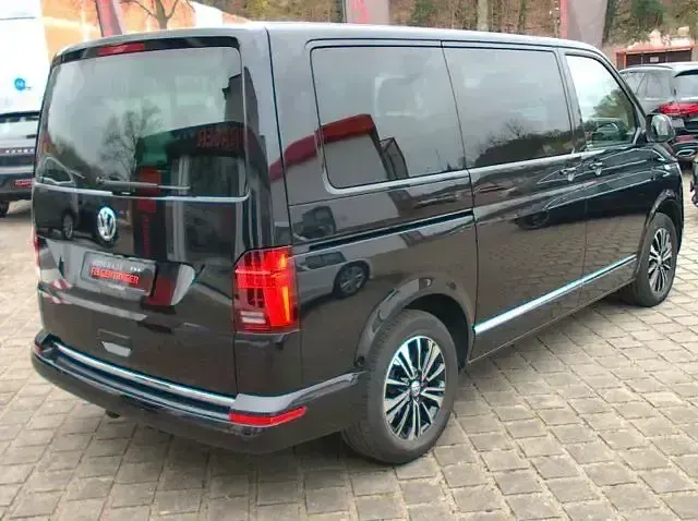 Używany VW Multivan Generation Six 176 KM (129 kW) 2022 Czarny Minivan