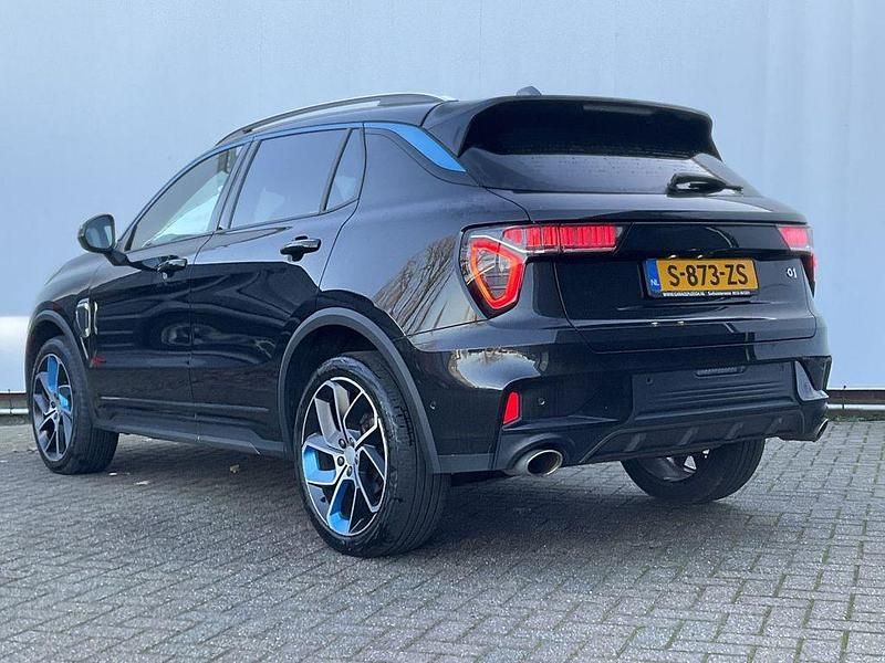Second-hand Lynk & Co 01 261 CP (191 kW) 2023 Negru SUV