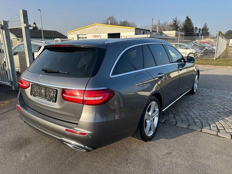 Gebraucht Mercedes E350 258 PS (189 kW) 2017 Grau Kombi
