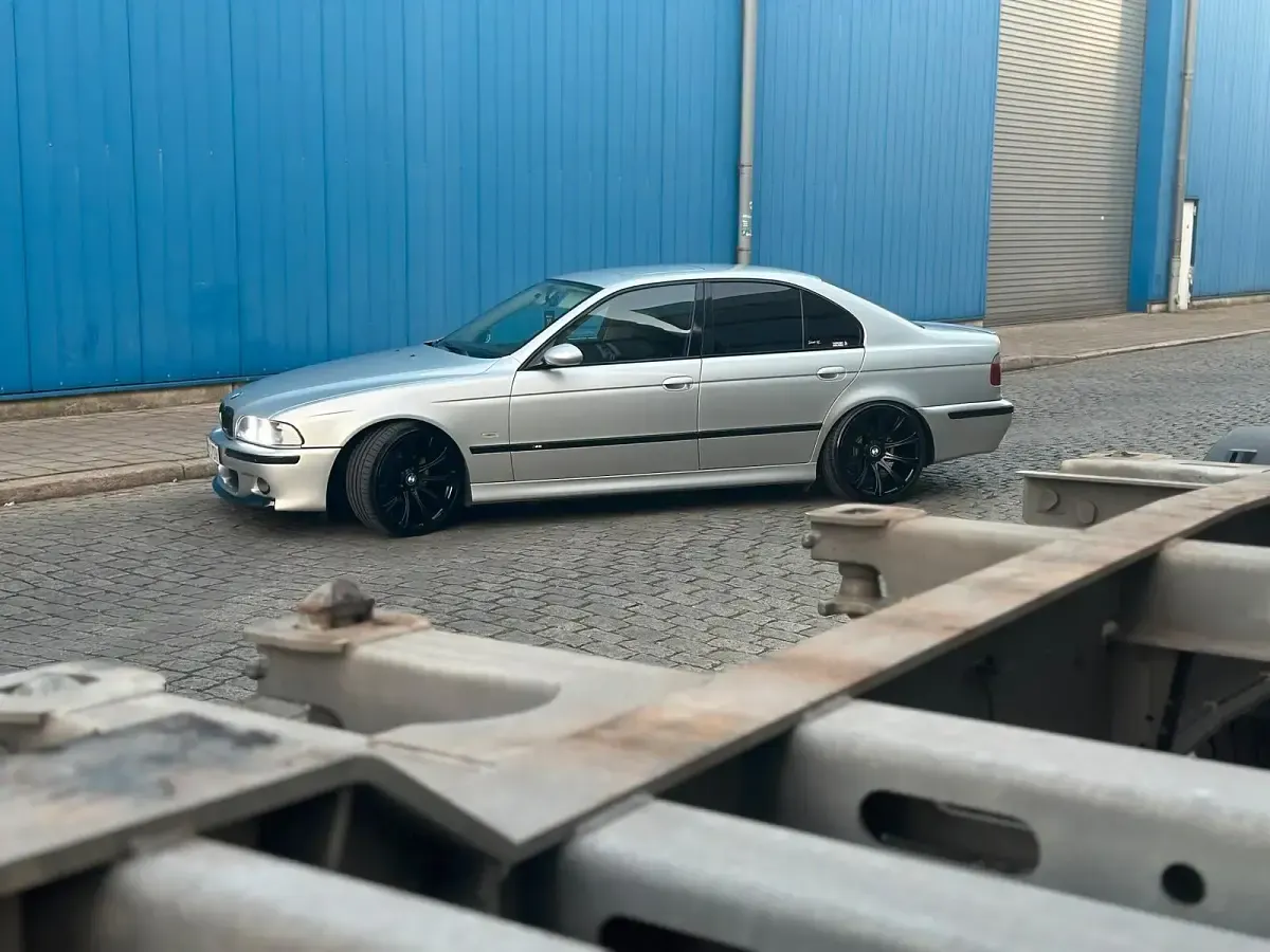 Gebraucht BMW 520 170 PS (125 kW) 2002 Silber Limousine