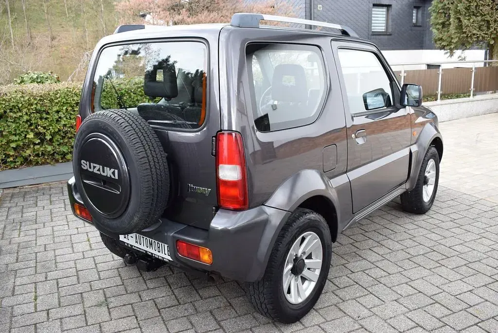 Gebraucht Suzuki Jimny Style 86 PS (63 kW) 2012 Grau SUV