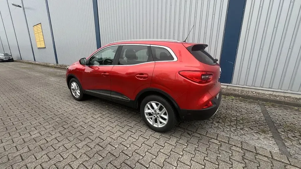 Używany Renault Kadjar XMOD 131 KM (96 kW) 2017 Czerwony SUV