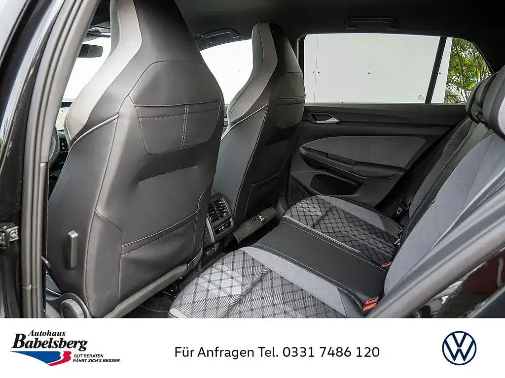 Gebraucht VW Golf VIII R-line 150 PS (110 kW) 2024 Schwarz Limousine
