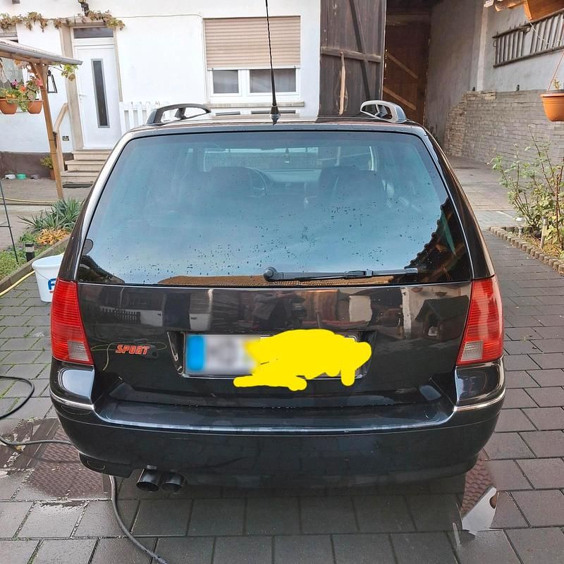 Second-hand VW Bora 204 CP (150 kW) 2003 Negru Break