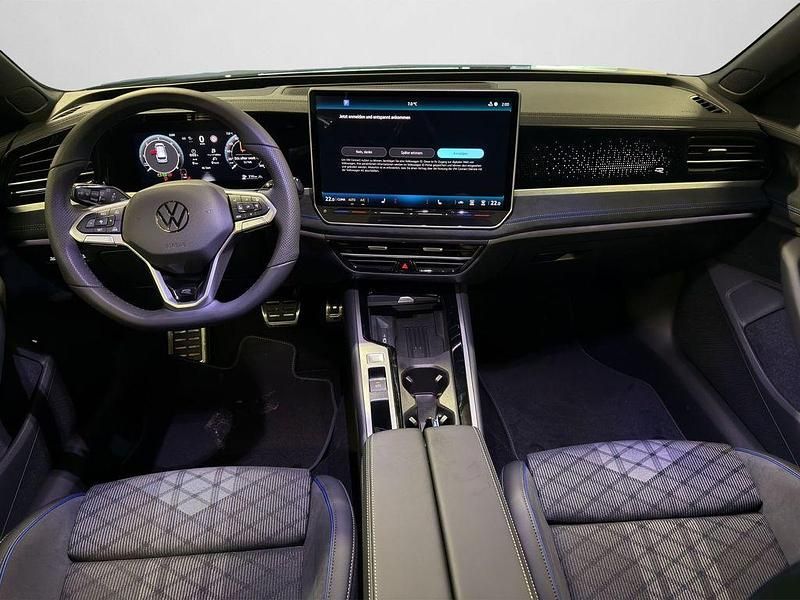 Neu VW Passat R-line 150 PS (110 kW) 2025 Schwarz Limousine