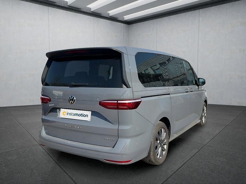 Usata VW Multivan 150 CV (110 kW) 2023 Grigio Monovolume