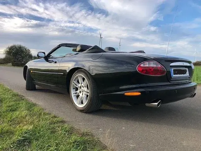 Gebraucht Jaguar XK8 284 PS (208 kW) 2001 Schwarz Cabrio