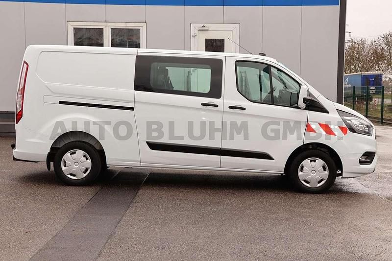Gebraucht Ford Transit Custom 131 PS (96 kW) 2021 Frostweiß Van / Kleinbus