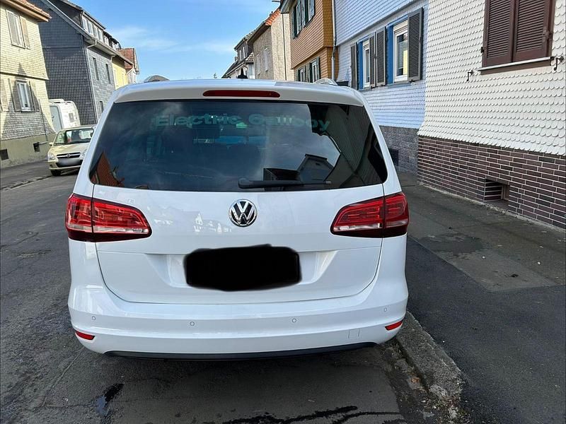 Gebraucht VW Sharan Highline 150 PS (110 kW) 2017 Weiß Van / Kleinbus