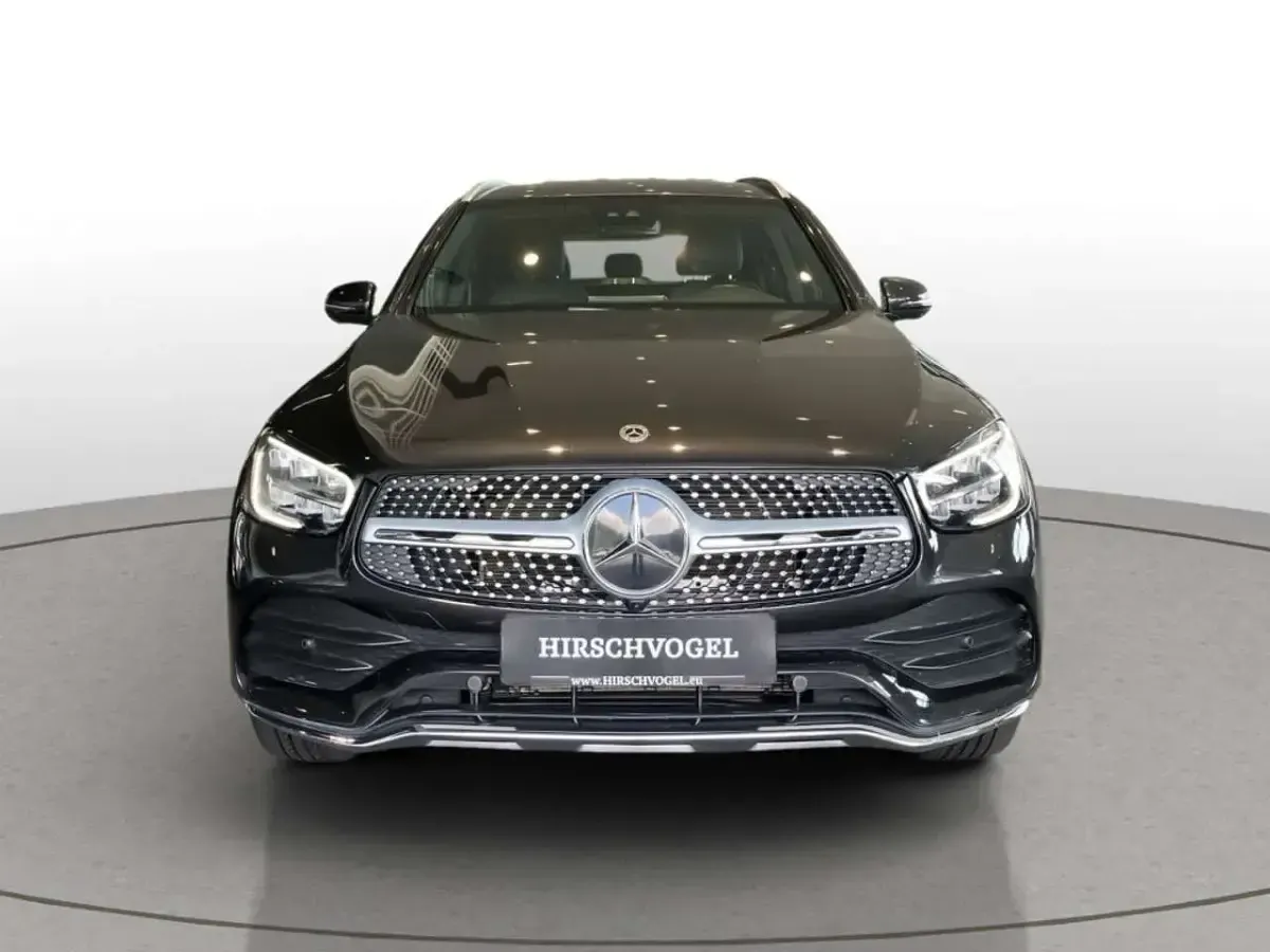 Gebraucht Mercedes GLC300 AMG line 211 PS (155 kW) 2021 Metalliclack graphitgrau (metallic) SUV
