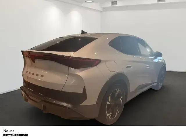 Neu Cupra Tavascan Endurance 210 kW (286 PS) 2026 Silber SUV