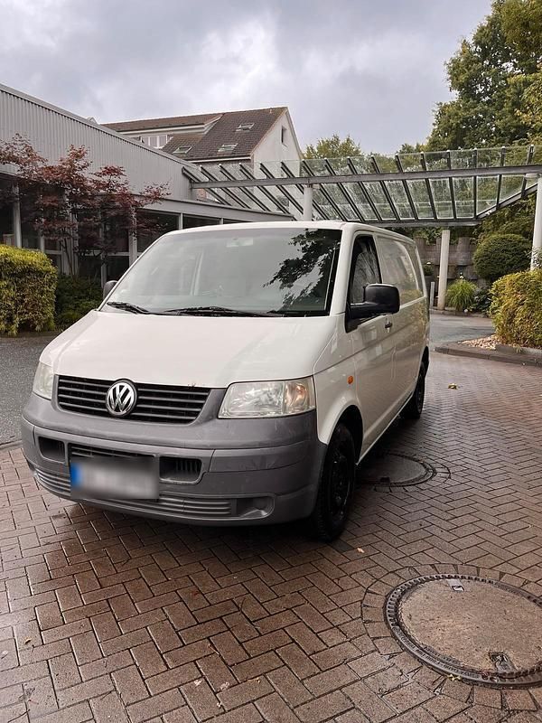 Weiß Gebraucht 2005 VW T5 Van | 4.750 € (Guter Preis) - Bild 1/4