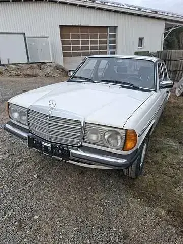 Gebraucht Mercedes E200 109 PS (80 kW) 1982 Weiss Limousine