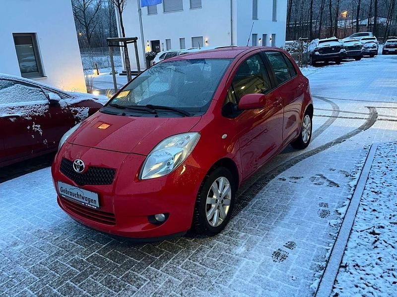 Super red 5 Gebraucht 2008 Toyota Yaris Team Kleinwagen | 4.950 € (Etwas zu teuer) - Bild 1/4