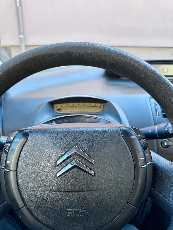 Gebraucht Citroën C4 80 PS (58 kW) 2006 Rot Kleinwagen