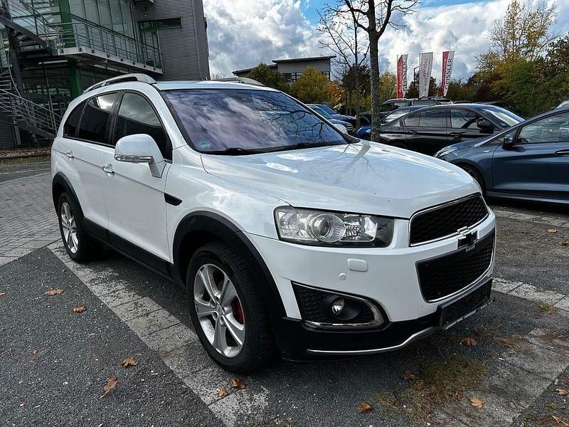 Weiß Gebraucht 2013 Chevrolet Captiva LTZ SUV | 3.999 € (Superpreis) - Bild 1/4