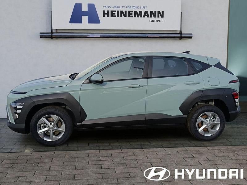Neu Hyundai Kona 101 PS (74 kW) 2025 Mirage green SUV