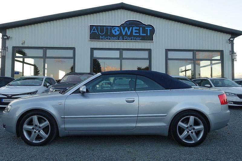 Silber Gebraucht 2002 Audi A4 Cabriolet Comfort Cabrio | 7.780 € (Teuer) - Bild 1/4