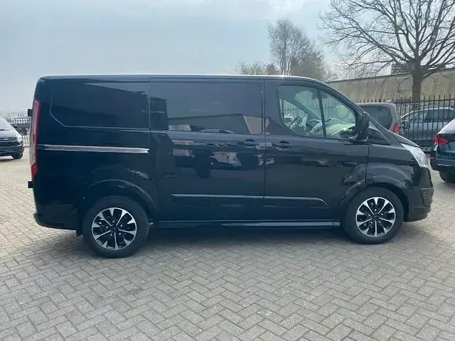 Gebraucht Ford Transit Custom 235 PS (172 kW) 2017 Schwarz Van