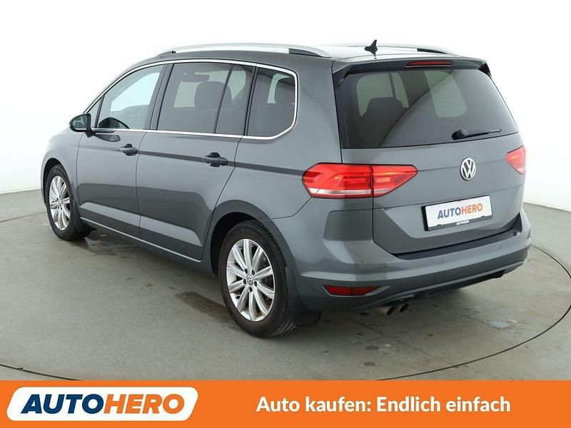 Gebraucht VW Touran Highline 150 PS (110 kW) 2017 Grau Van / Kleinbus