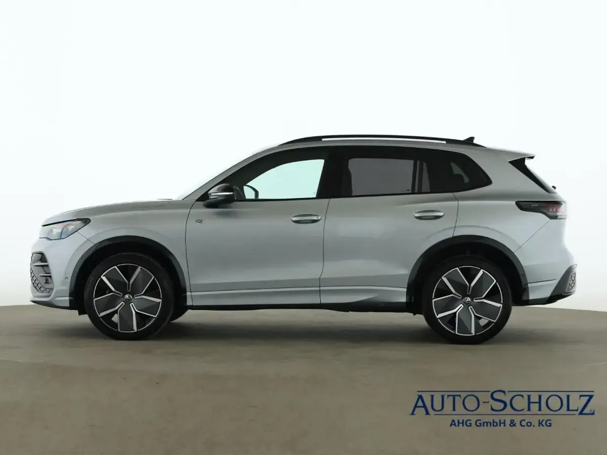 Gebraucht VW Tiguan R-line Plus 265 PS (194 kW) 2025 Silber SUV