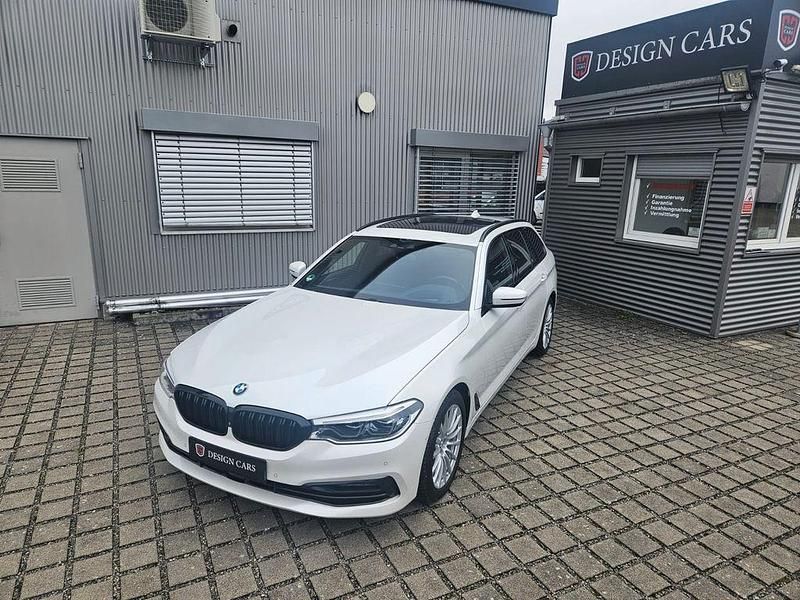Gebraucht BMW 540 Sport Line 340 PS (250 kW) 2019 Mineralweiss metallic Kombi
