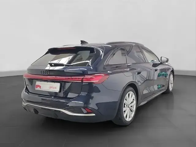 Gebraucht Audi A5 Ambiente 204 PS (150 kW) 2025 Firmamentblau metallic Kombi