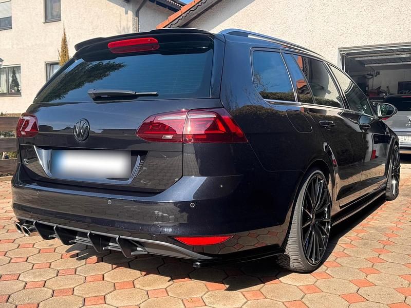Gebraucht VW Golf VII R-line 140 PS (102 kW) 2014 Schwarz Kombi